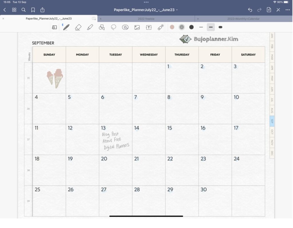 Picture of a calendar in Paperlike digital planner. Part of an article ‘reviews of 3 free digital planners for goodnotes’